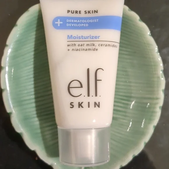 Moisturizer - Picture 1 of 3